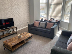 Blackpool Sleepover Apartment 2 Free Parking Sleeps 6